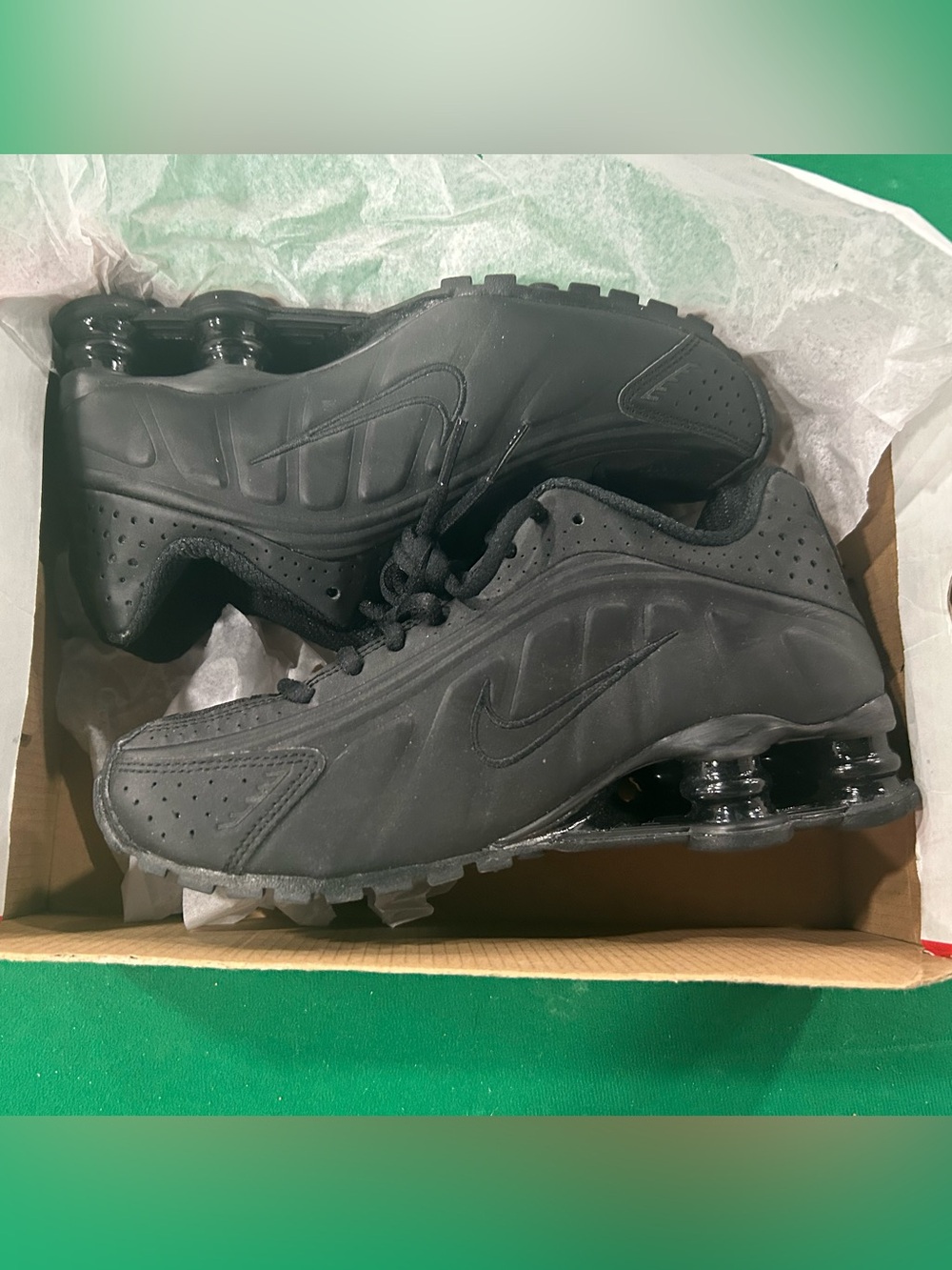 Nike Men’s Black Air-Cushioned Sneakers